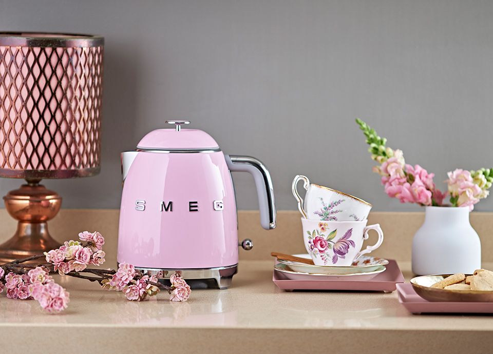 Mini Kettle Retro Smeg Professional UK Smeg Foodservice