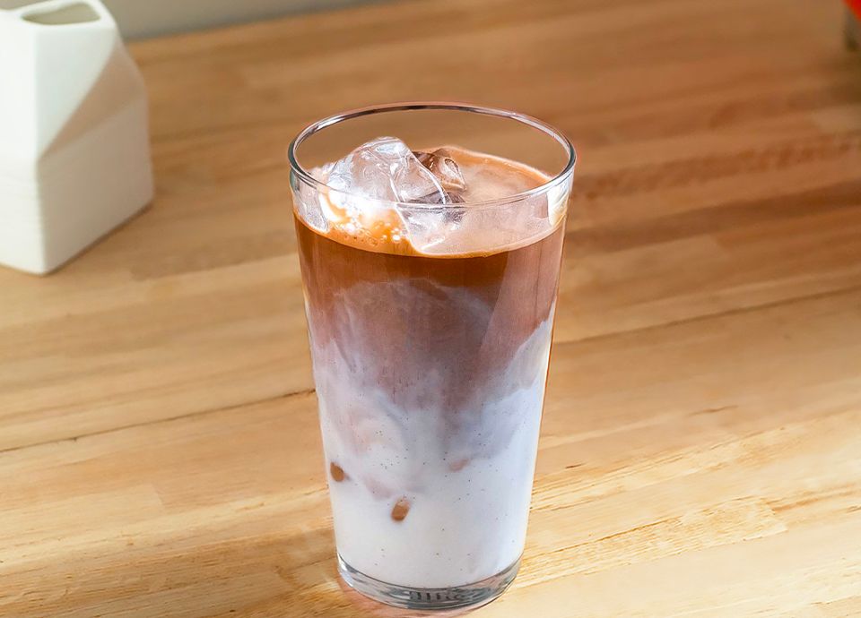 Café com leite gelado