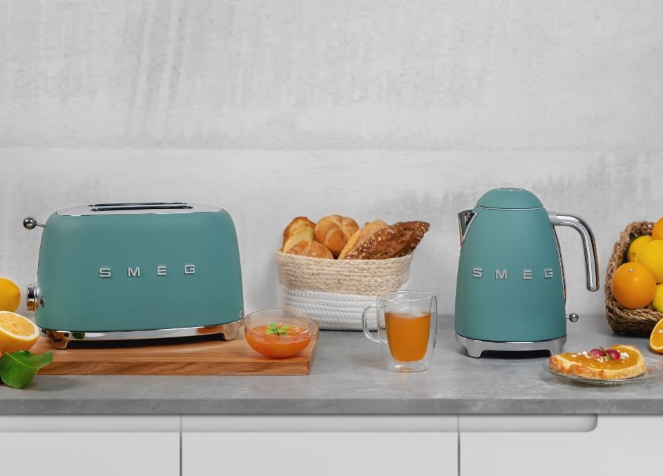 Green on sale smeg kettle