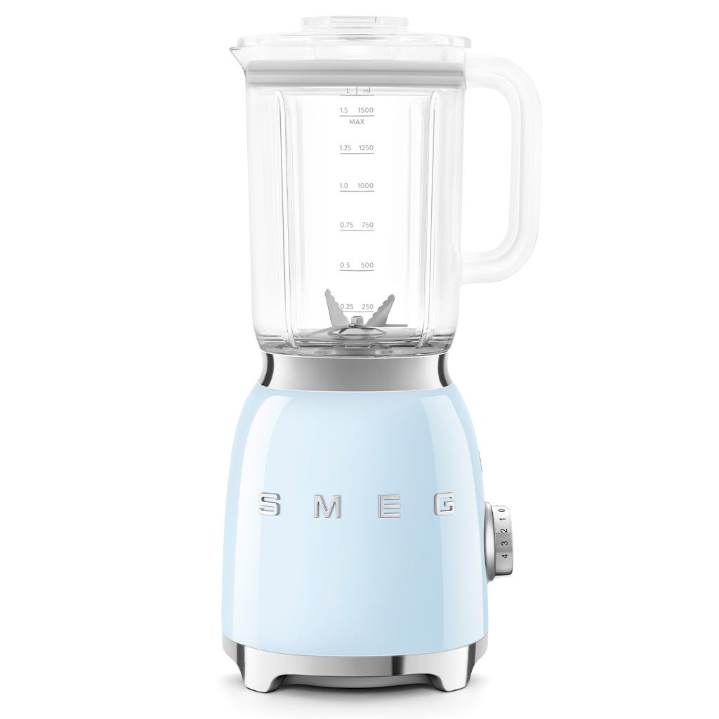 Blender in Pastel Blue
