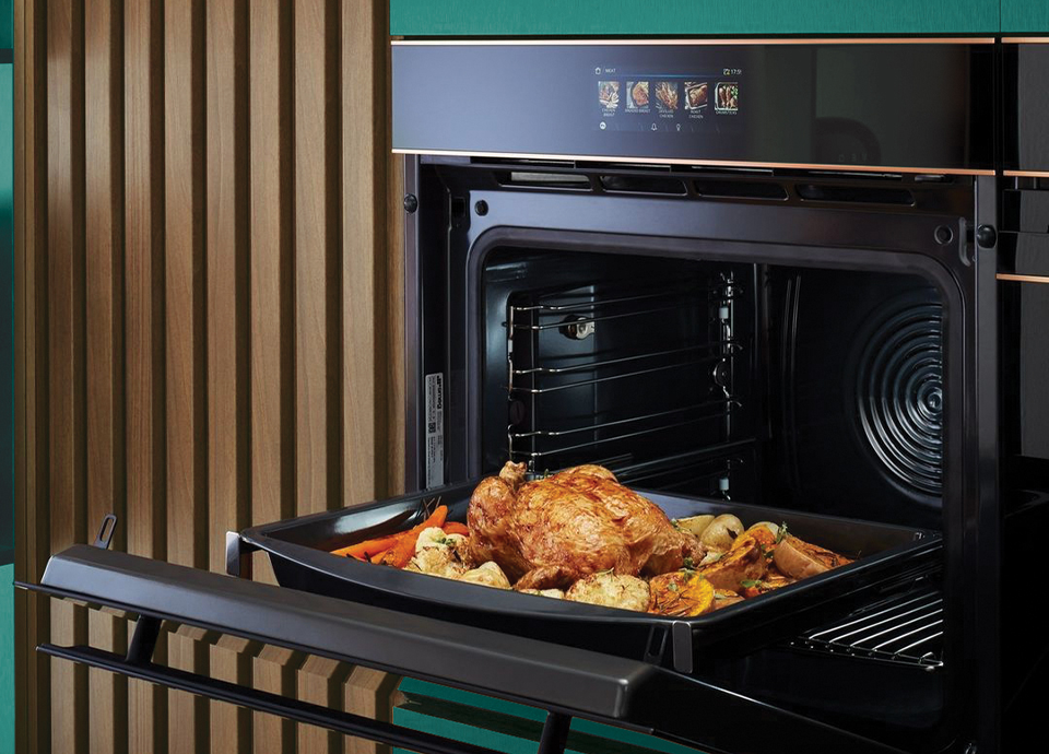 Dolce Stil Novo Oven with a Pizza