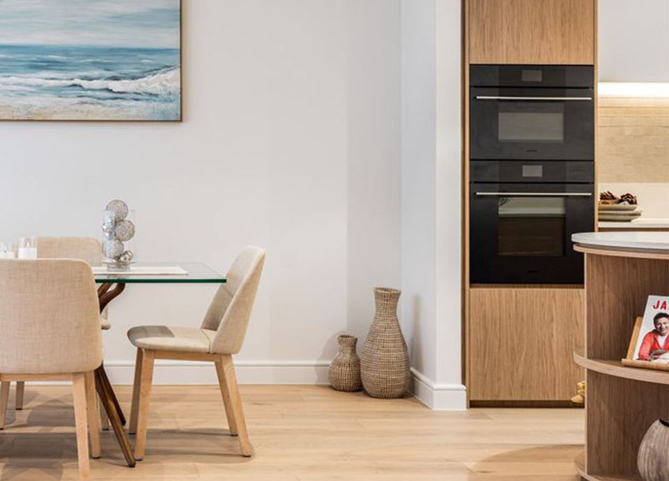 Como, Manly by PDMS Group Como, Manly by PDMS Group