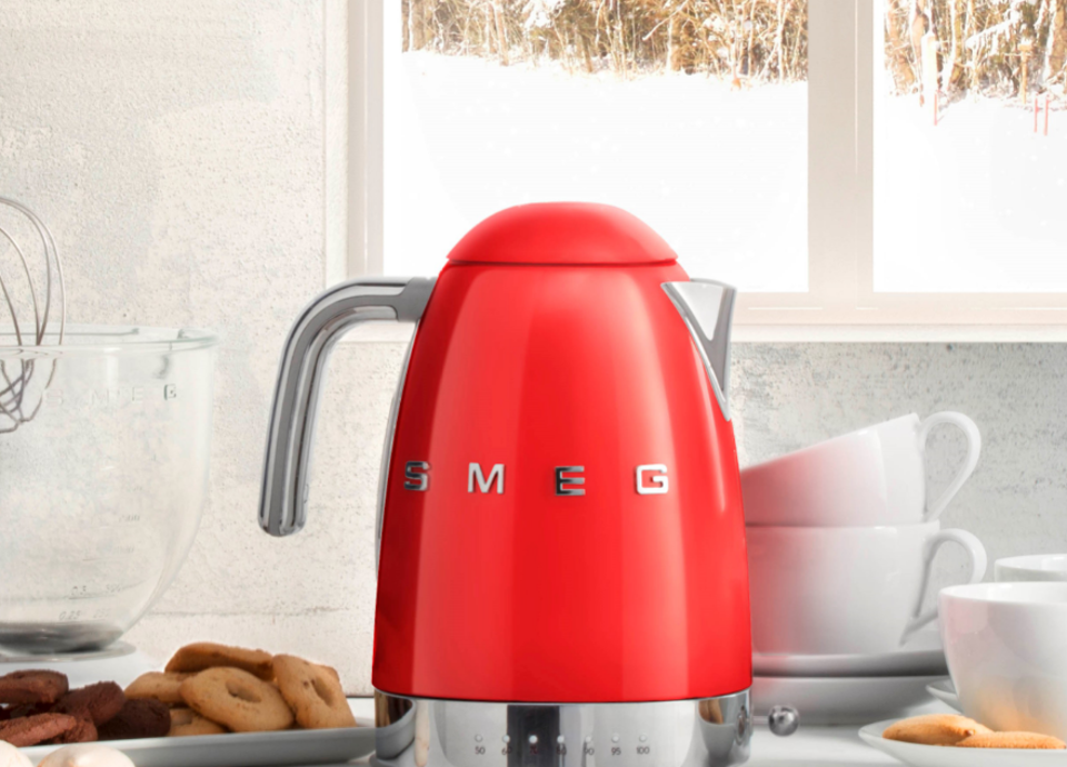 Smeg Retro Style Variable Temperature Kettle ,Red