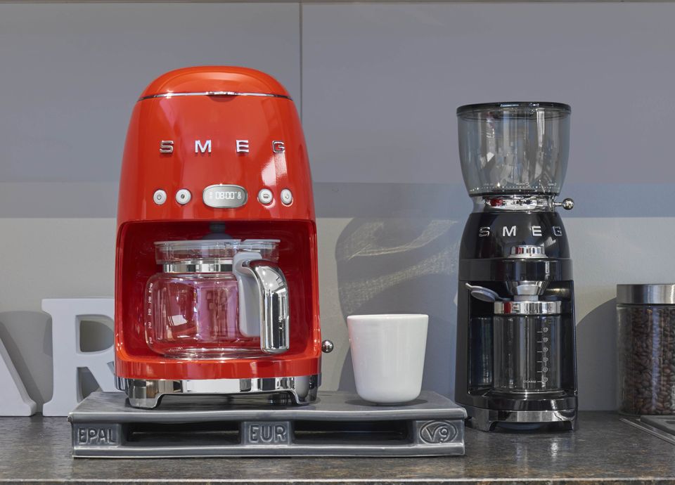 Lavazza et Smeg s'associent pour créer une nouvelle machine à café