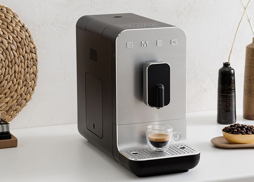 Macchina da caffè espresso automatica BCC11