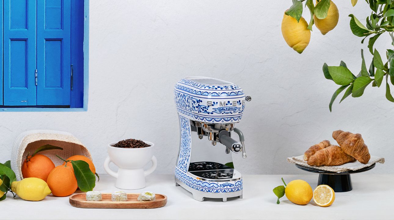 Machine à café Expresso ECF02DGBEU