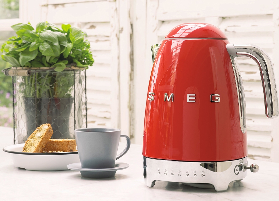 Bouilloire électrique SMEG 1,7 L Rouge Années 50