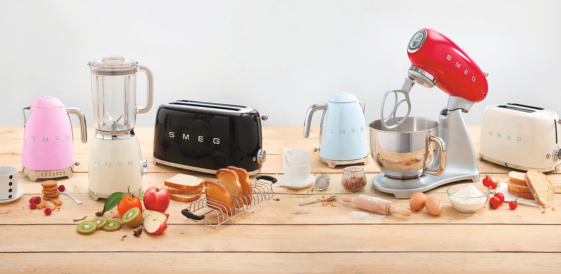 SMEG - Bouilloires crème - KLF04CREU - Années 50