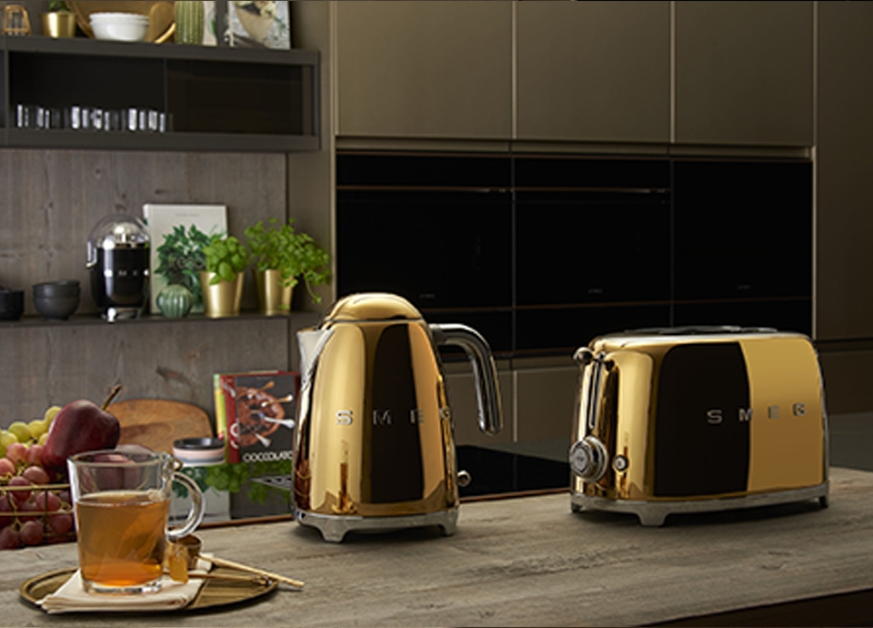 Bouilloire SMEG KLF05CREU Crème - Bouilloire BUT