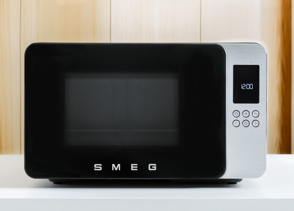 Micro-ondes pose libre Smeg