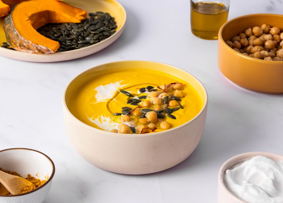 Soupe Chaude de Pois Chiches, Potiron et Curry au blender SMEG ...