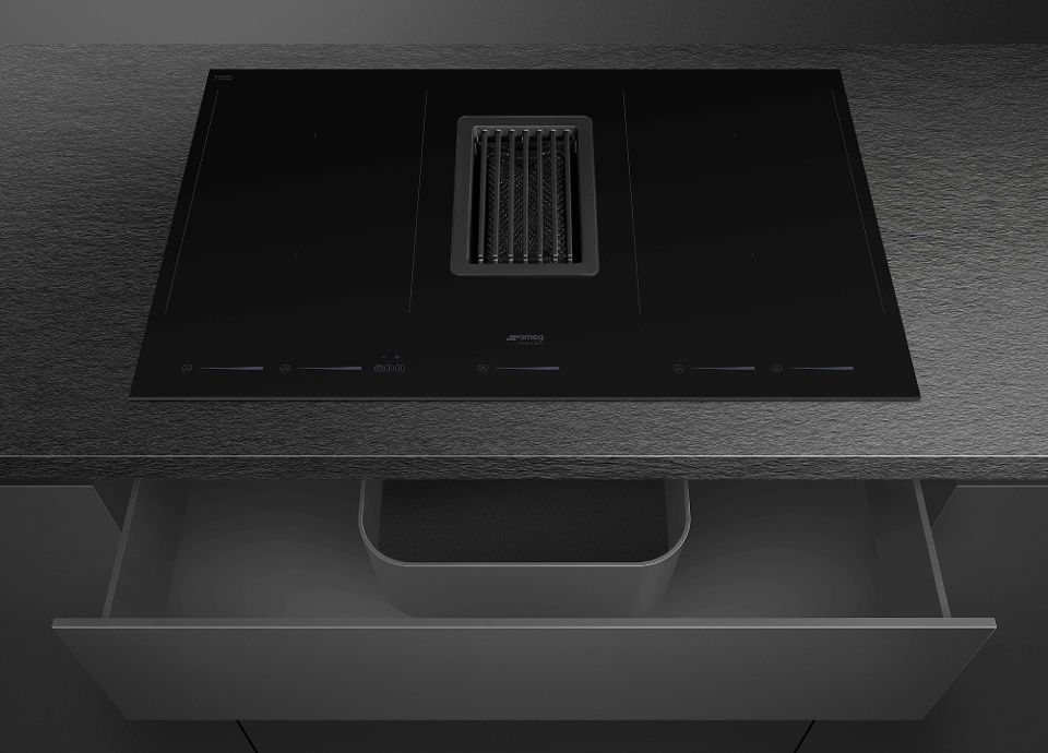 Table de cuisson avec hotte intégrée Smeg