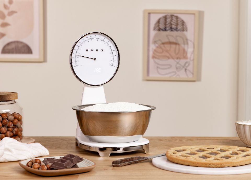 Precision Meets Retro Charm:  The Analogue Kitchen Scale