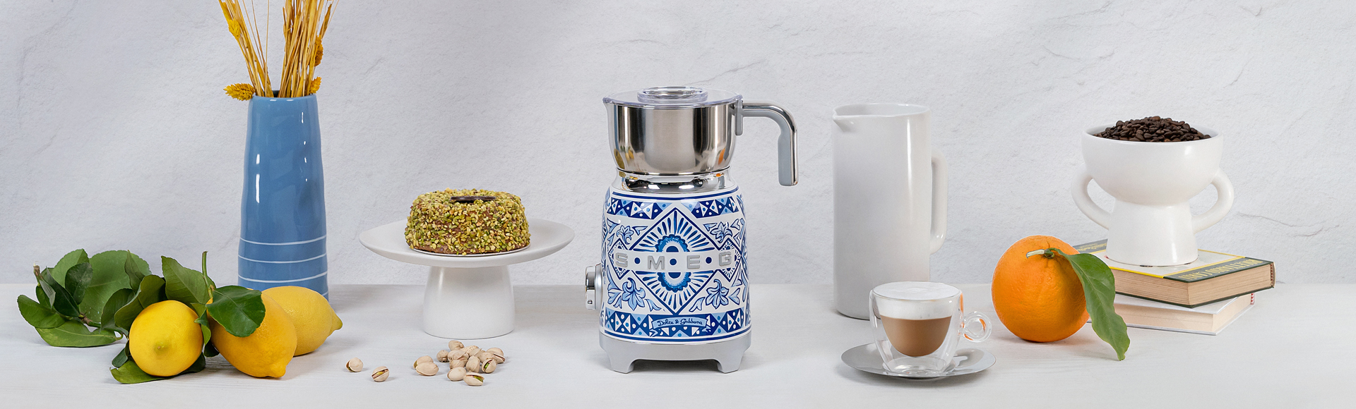 LA CHOCOLATIÈRE avec SMEG | Smeg France