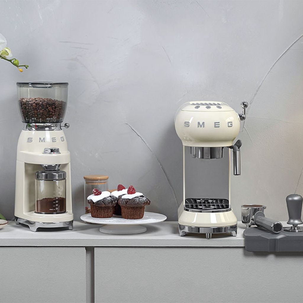 Nouveau Tamper à café SMEG ECTS01