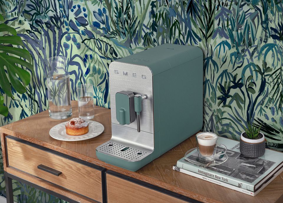 Les nouvelles couleurs des machines à café avec broyeur intégré