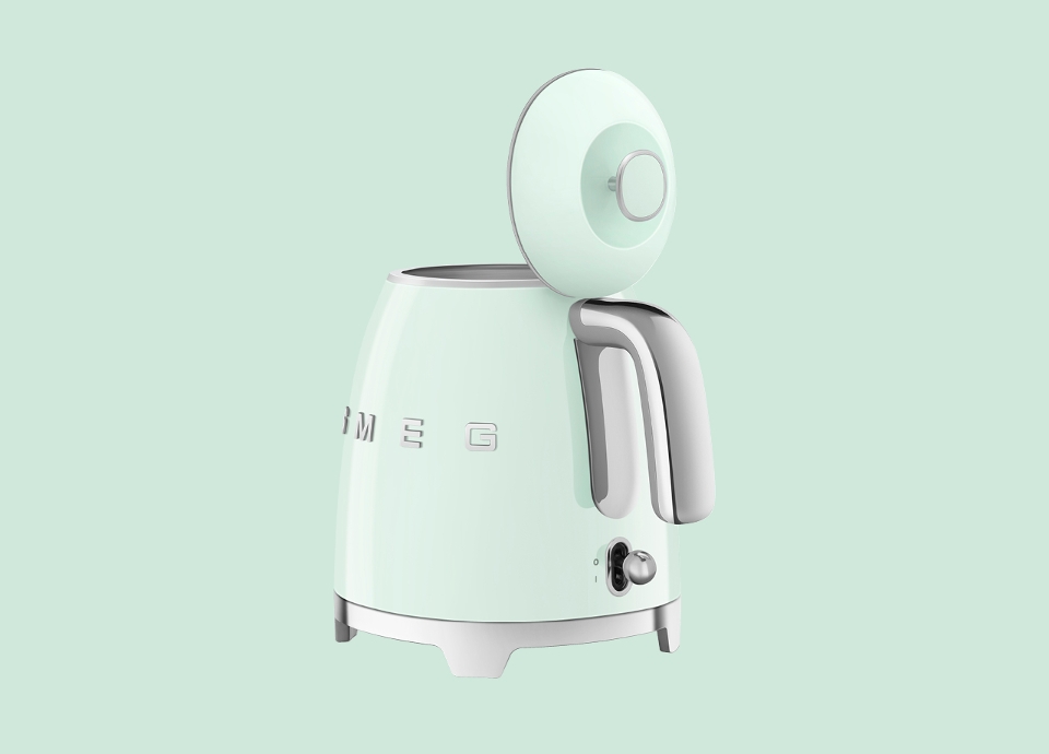 Mini bouilloire Smeg : une petite pause stylée