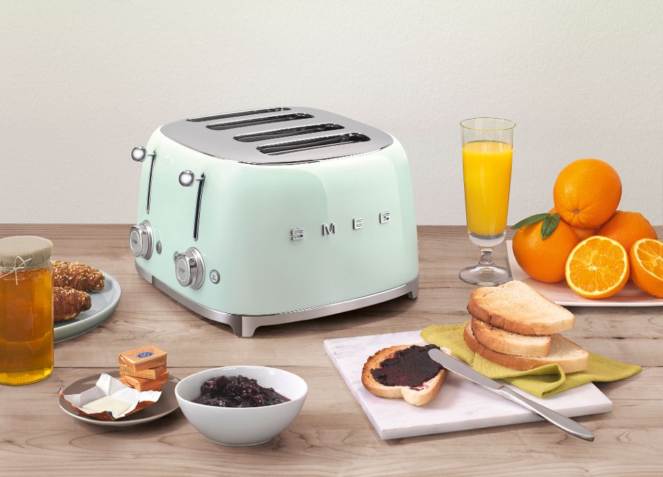 Le toaster 4 tranches TSF03 SMEG