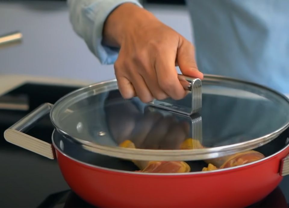 Les ustensiles de cuisson SMEG dans les vidéos Youtube de Hervé cuisine