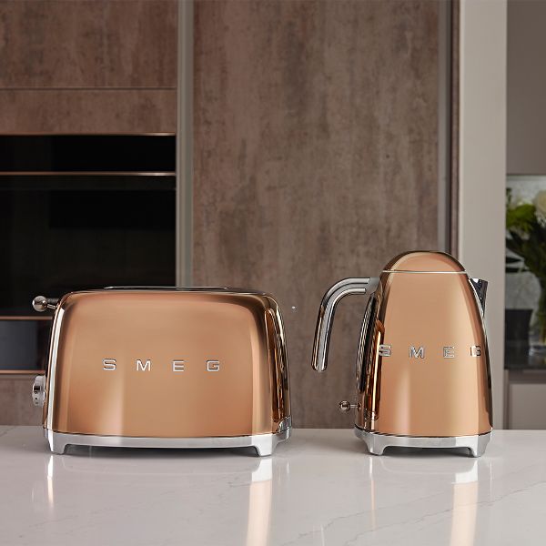 Petit électroménager finition métallique Smeg