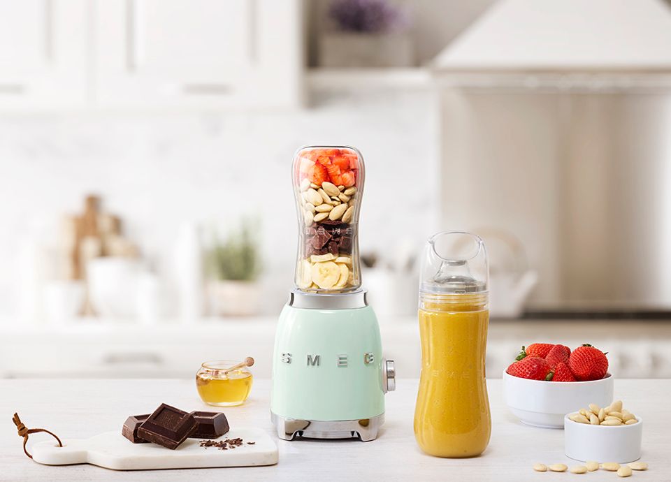 DES SMOOTHIES À BASE DE FRUITS ET LÉGUMES DE SAISON À EMPORTER AVEC VOUS