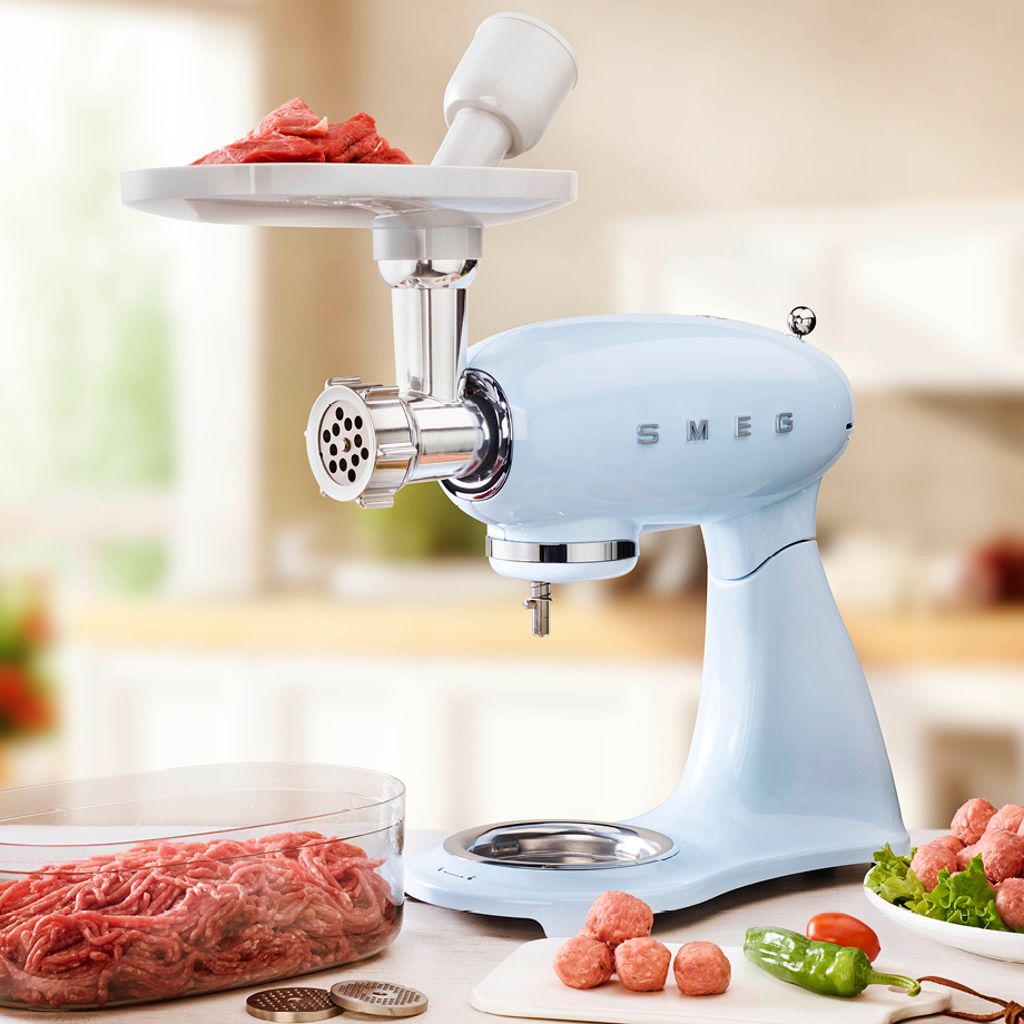 Un hachoir "SMMG01" SMEG offert pour tout achat d'un robot sur socle SMEG* ! | Smeg France