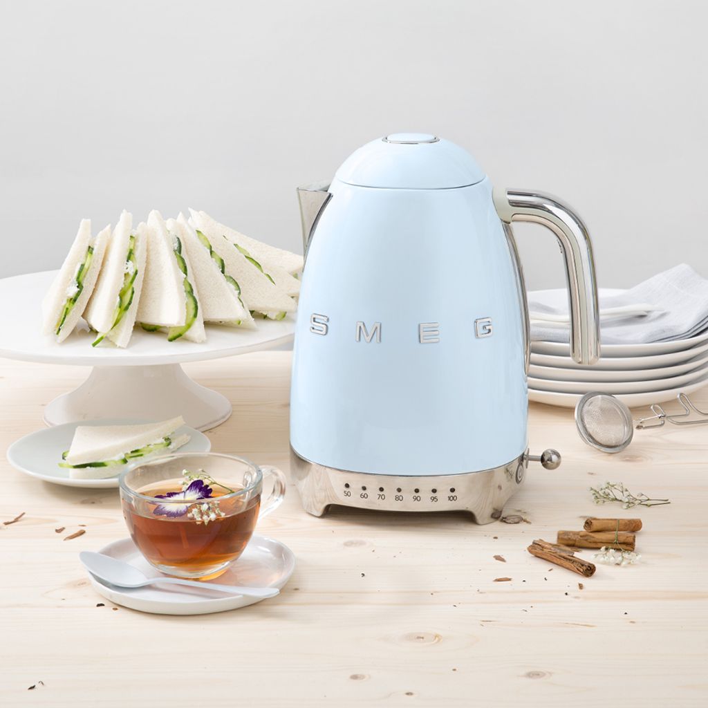 Un paquet de 100g de thé offert pour tout achat d'une bouilloire à température réglable ou d'une bouilloire mate "KLF03" ! | Smeg France