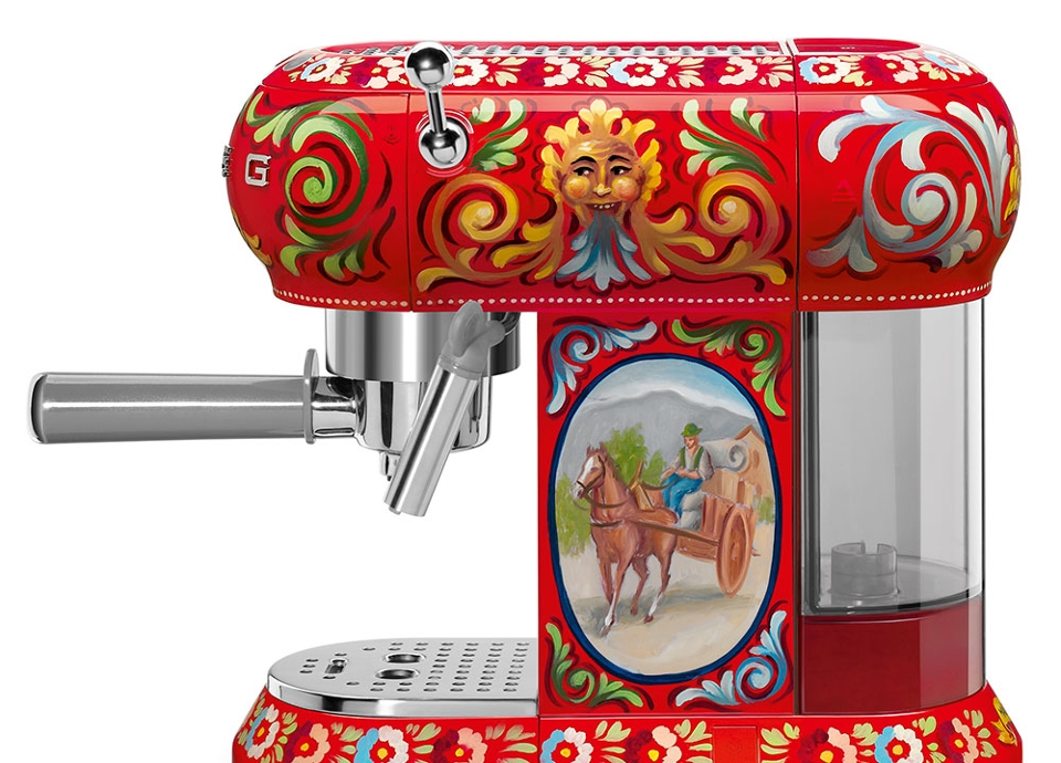 Espressomaschine von Dolce & Gabbana und Smeg
