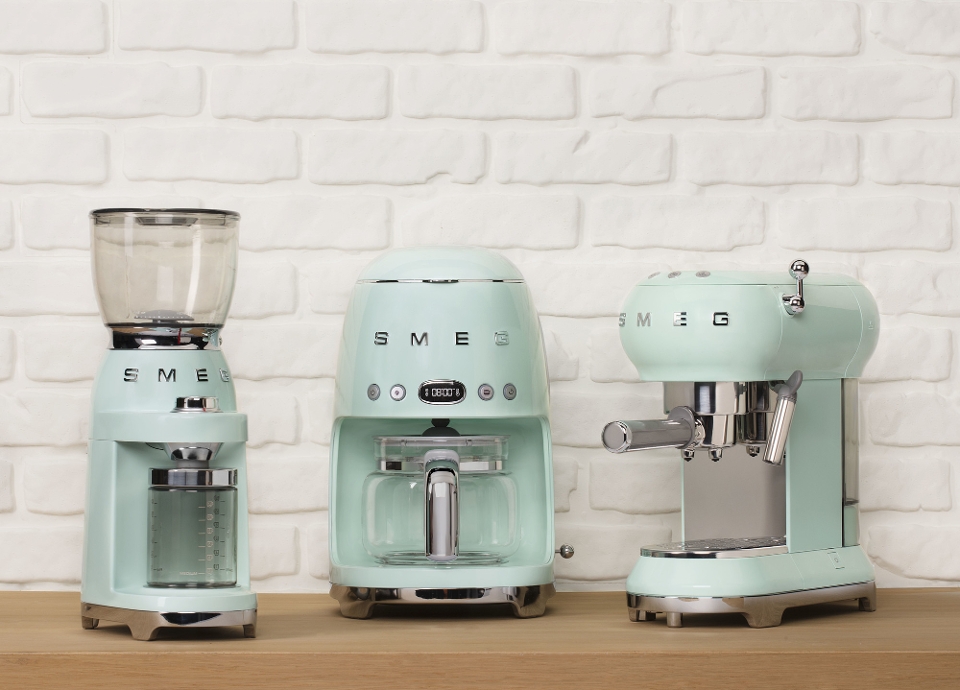 Smeg komplett: Italienische Baristakunst für zu Hause