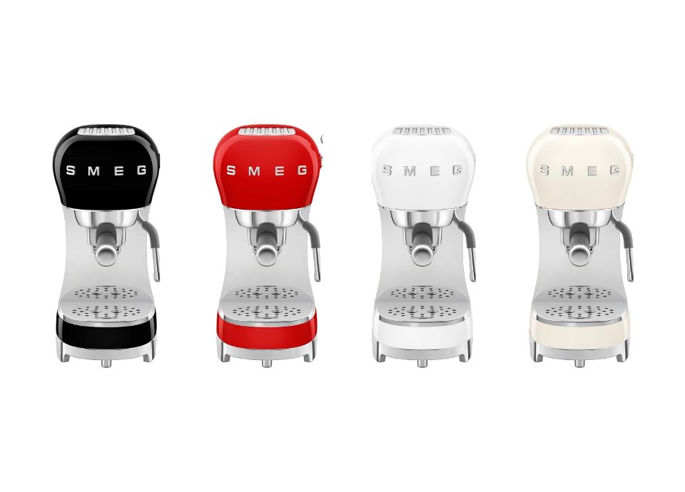 Neue Espresso-Kaffeemaschine im Stil der 50er Jahre vor