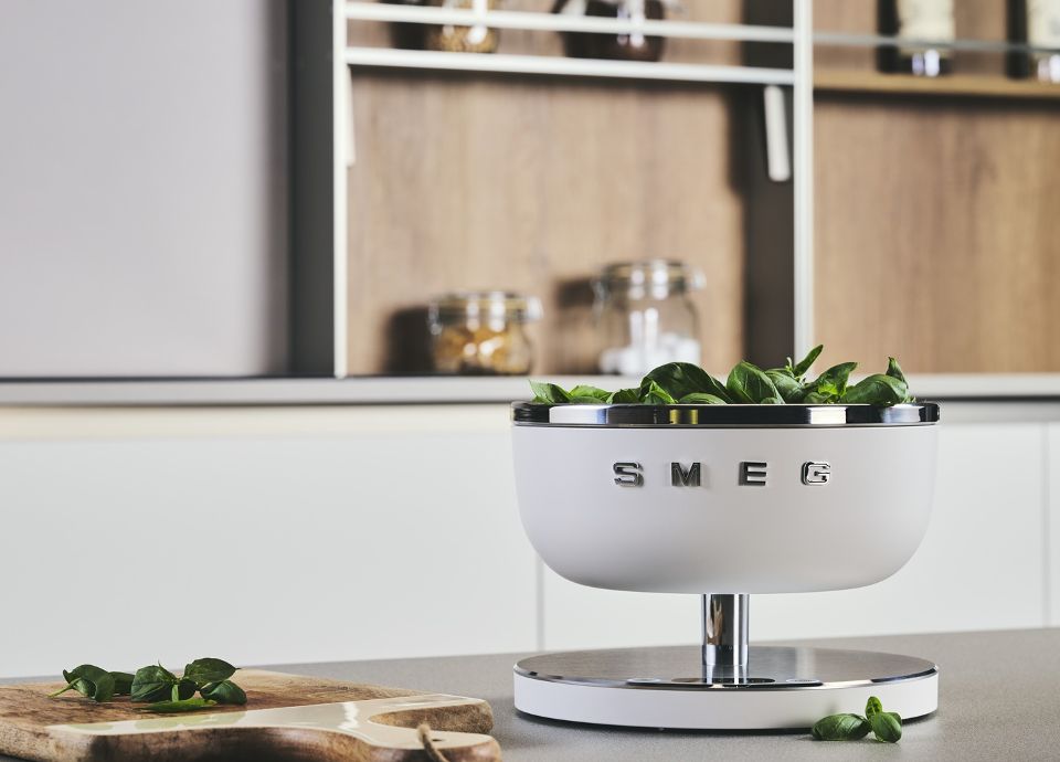 neue Siebträgermaschine Minipro von Smeg