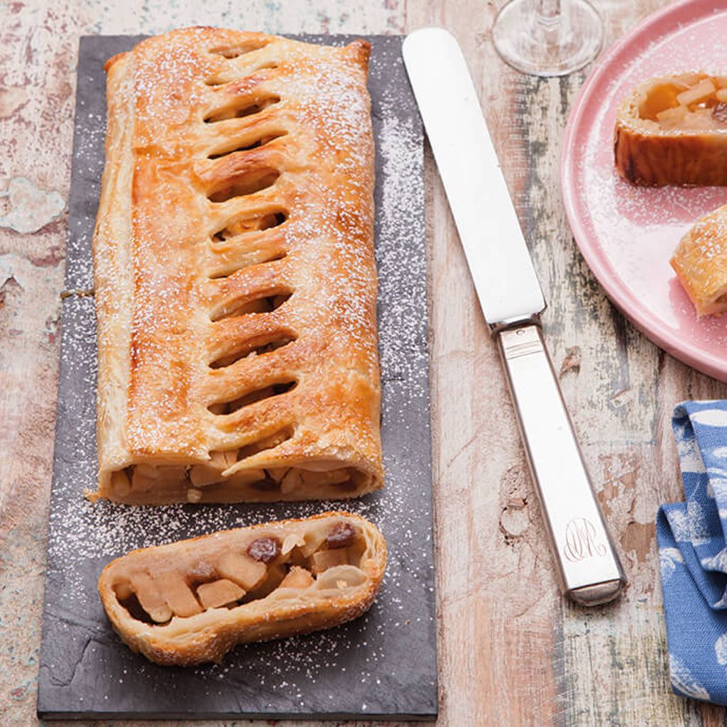 Ricetta strudel di mele con uvetta e pinoli - Smeg