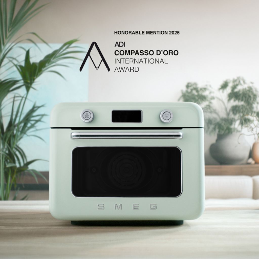 Il forno combinato a vapore COF01 di Smeg ha ricevuto la Menzione d’Onore al Compasso d’Oro International Award 2025, aggiudicandosi così uno dei riconoscimenti più prestigiosi al mondo nel campo del design industriale