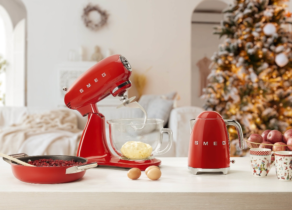 Red small appliances