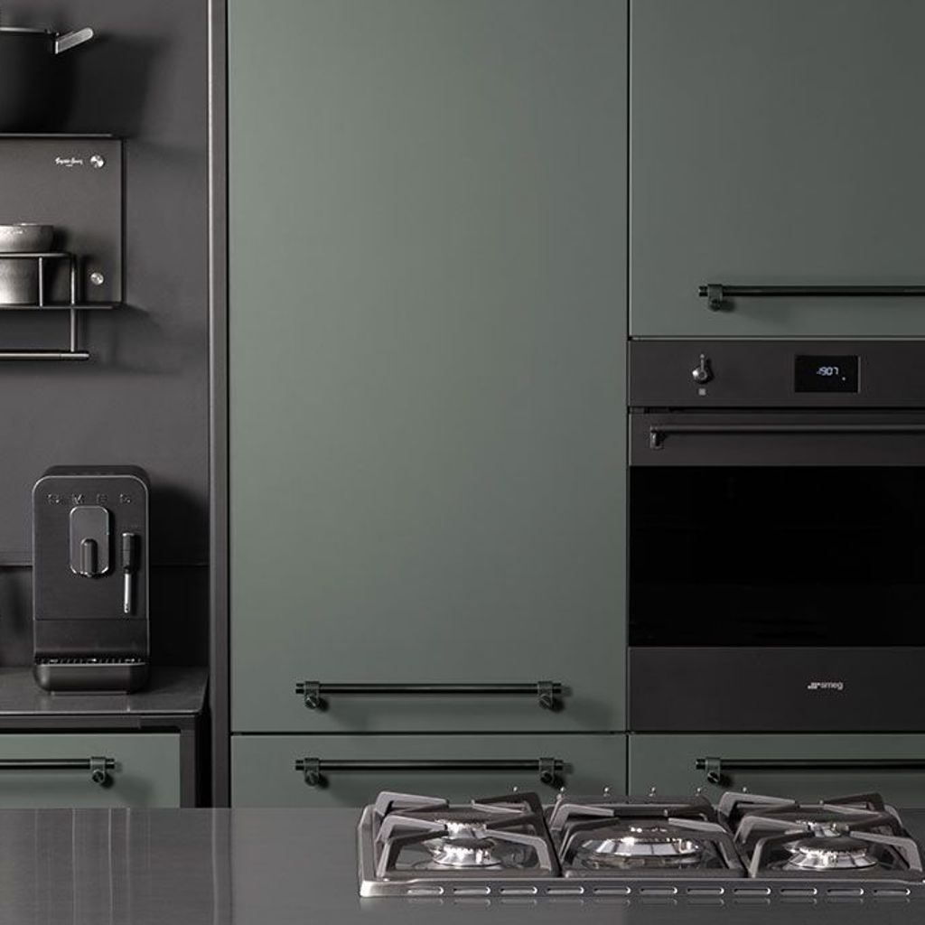 Matte Black Range Cooking