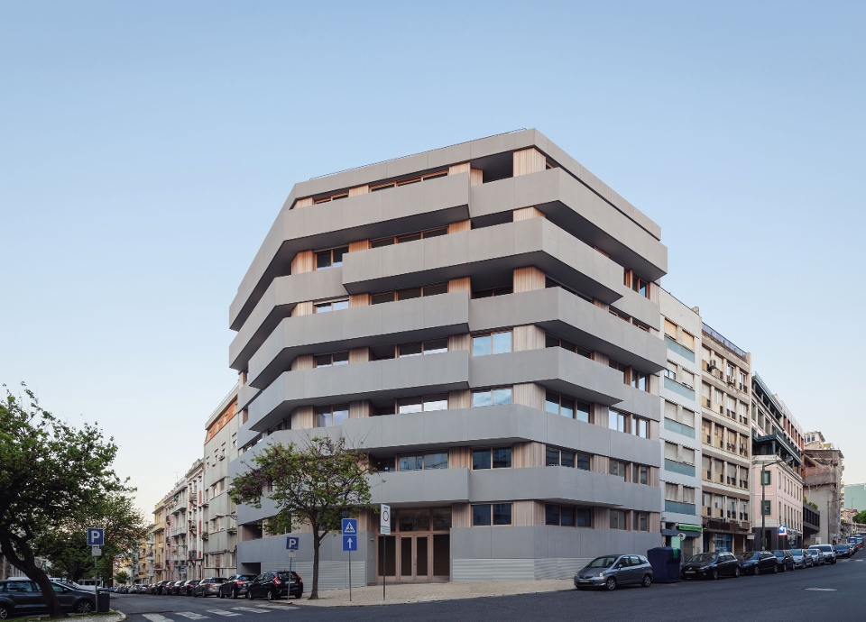 Quais as principais premissas em que assenta a arquitetura praticada pelo atelier de Frederico Valsassina?