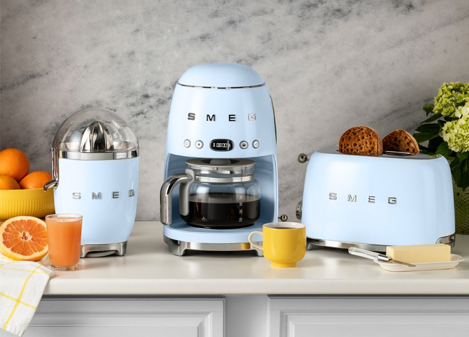 Start your day, the Smeg way.