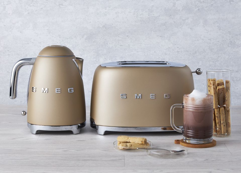 Smeg 50s Style Retro Kettles & Toasters - Matte