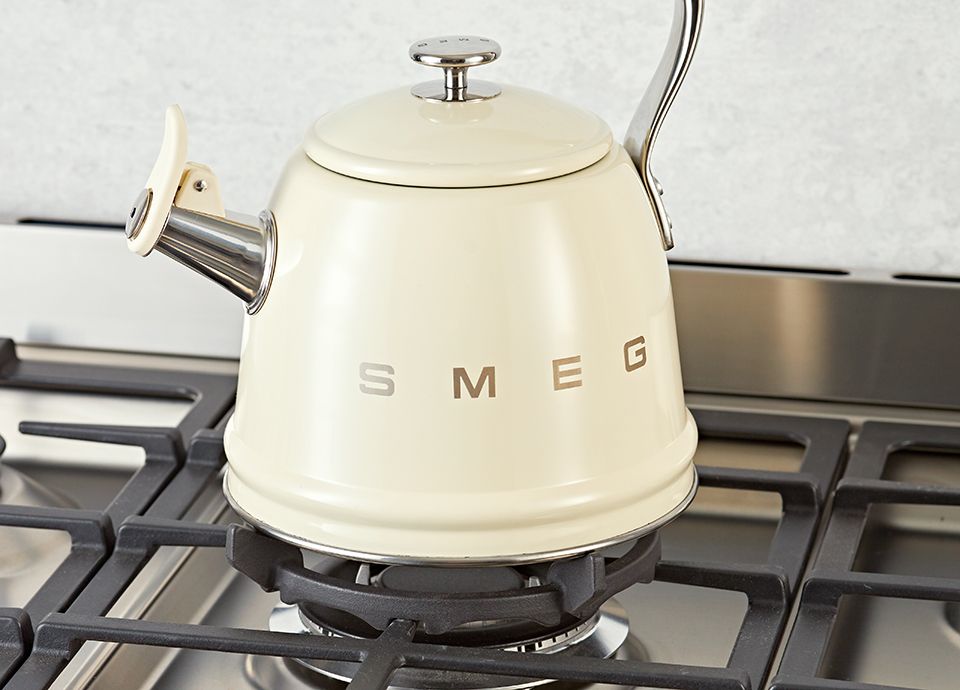 Smeg Whistling Kettle Βραστήρες Εστίας | Smeg.gr