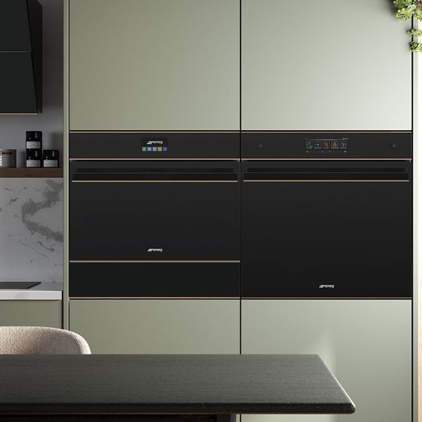 Dolce Stil Novo Oven in Pure Black with Copper Trim