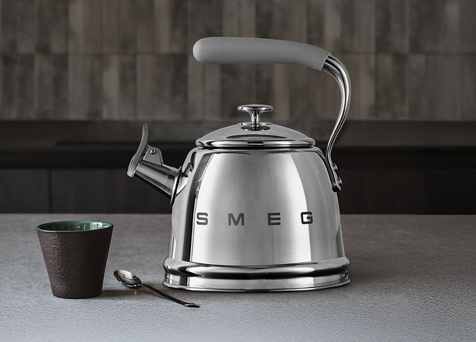 Yours free! Receive a complimentary Smeg stainless steel whistling kettle with purchase on all Smeg cookers for a limited time only. Ts & Cs apply.​