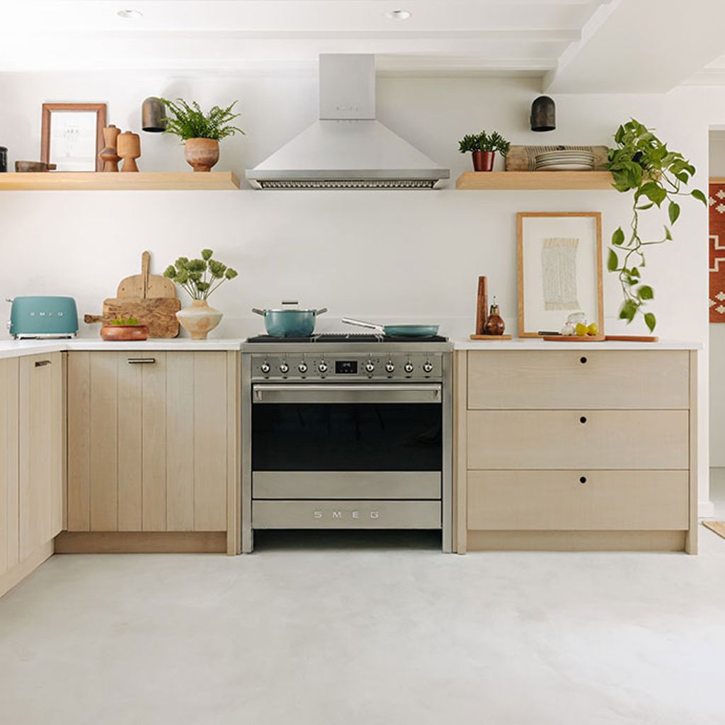 100cm wide Smeg Opera Cooker with gas hob