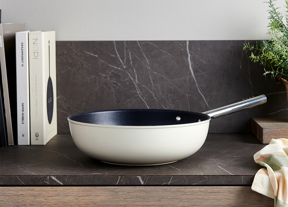 Smeg cookware prices on sale