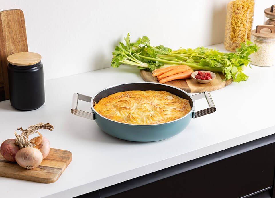 Smeg Cookware Collection