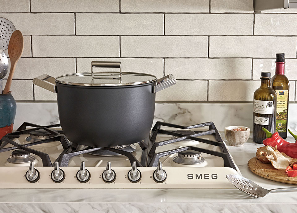 CKFC2411BLM by Smeg - Cookware Black CKFC2411BLM