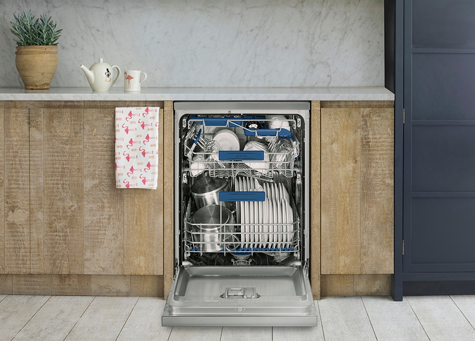 Smeg retro integrated dishwasher deals