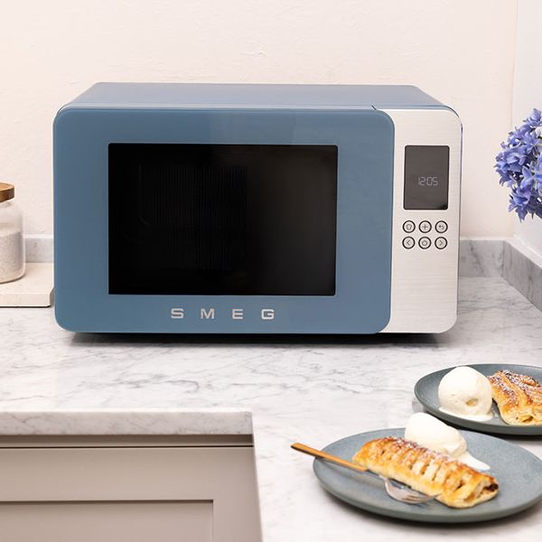 Smeg Countertop Microwaves for Modern Kitchens