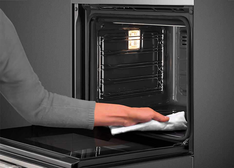 What is a pyrolytic oven