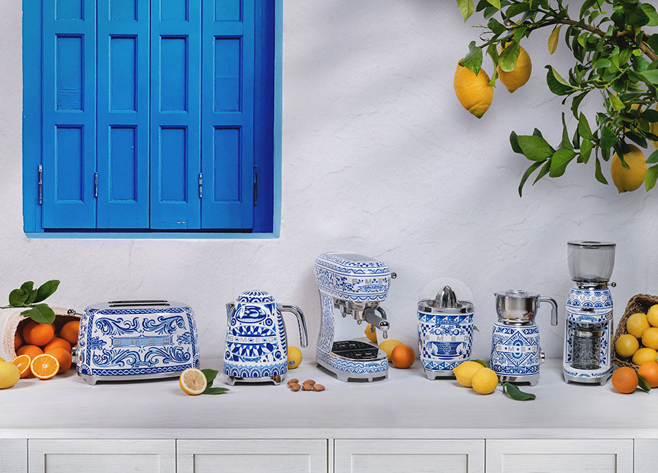 Blu mediterraneo small domestic applicances Smeg & Dolce&Gabbana