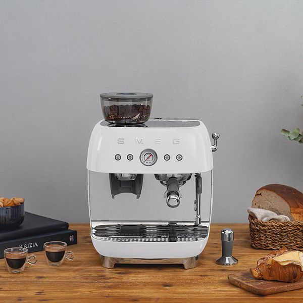 Máquina de café espresso con molino